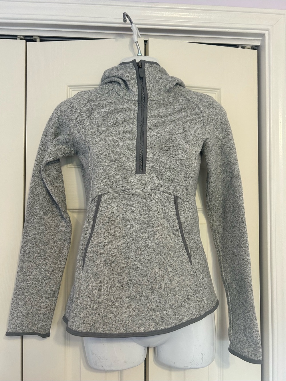 Lululemon half-zip sweater size 2